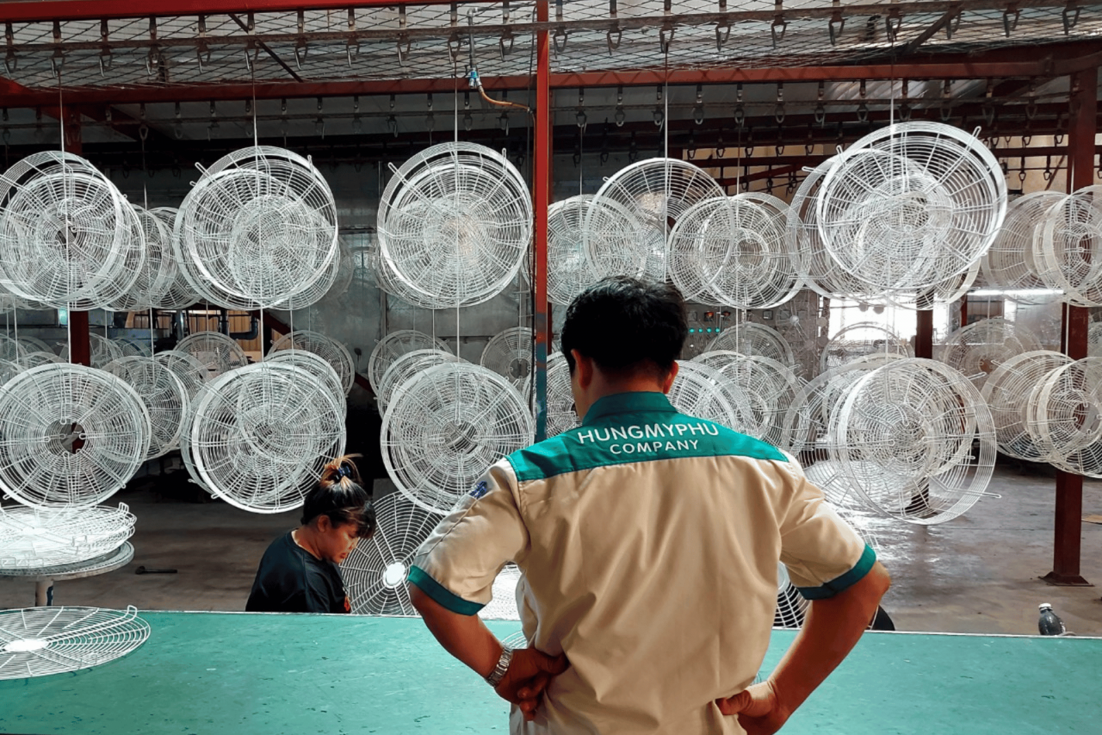 lồng quạt sơn tĩnh điện tại long an